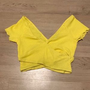 ♡3/$12♡ NWOT yellow crop top
